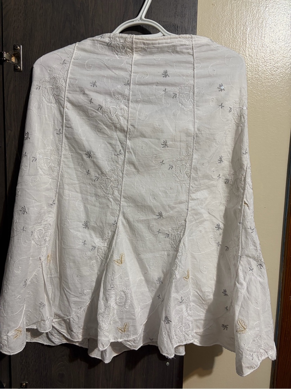 Vintage White beautiful Embroidered A-Line Women’s Skirt - Picture 5 of 7